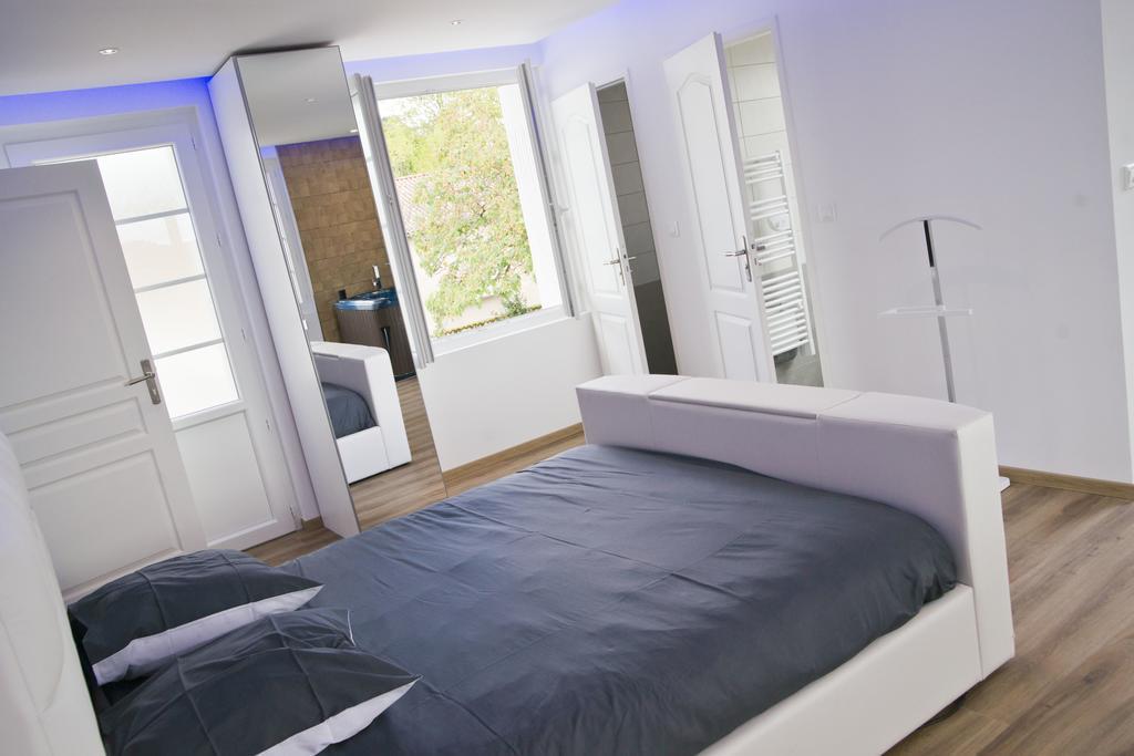 Bed and Breakfast Moulin Des Tours Барбаст Номер фото